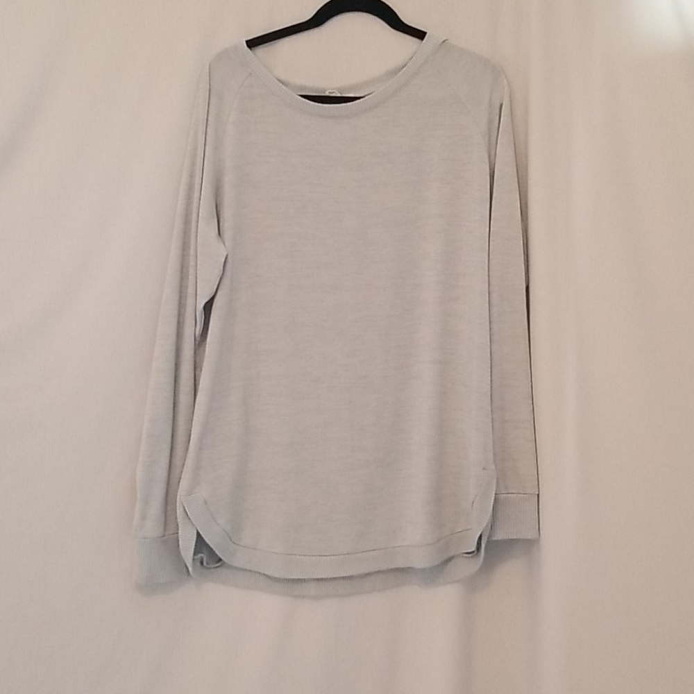 GAP light blue lightweight sweater, size L tall